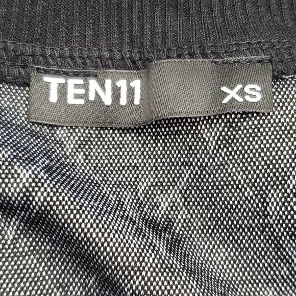 TEN 11 Juniors XS Cropped Cardigan Sweater - Picture 3 of 5